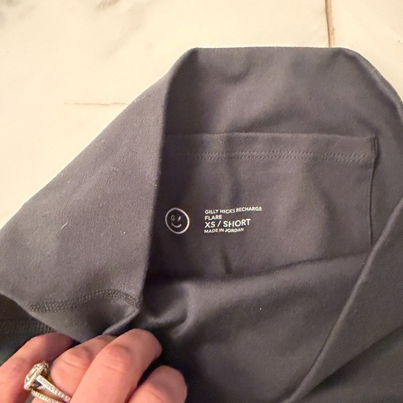 Gilly Hicks Charcoal Flare Leggings - Picture 2 of 2